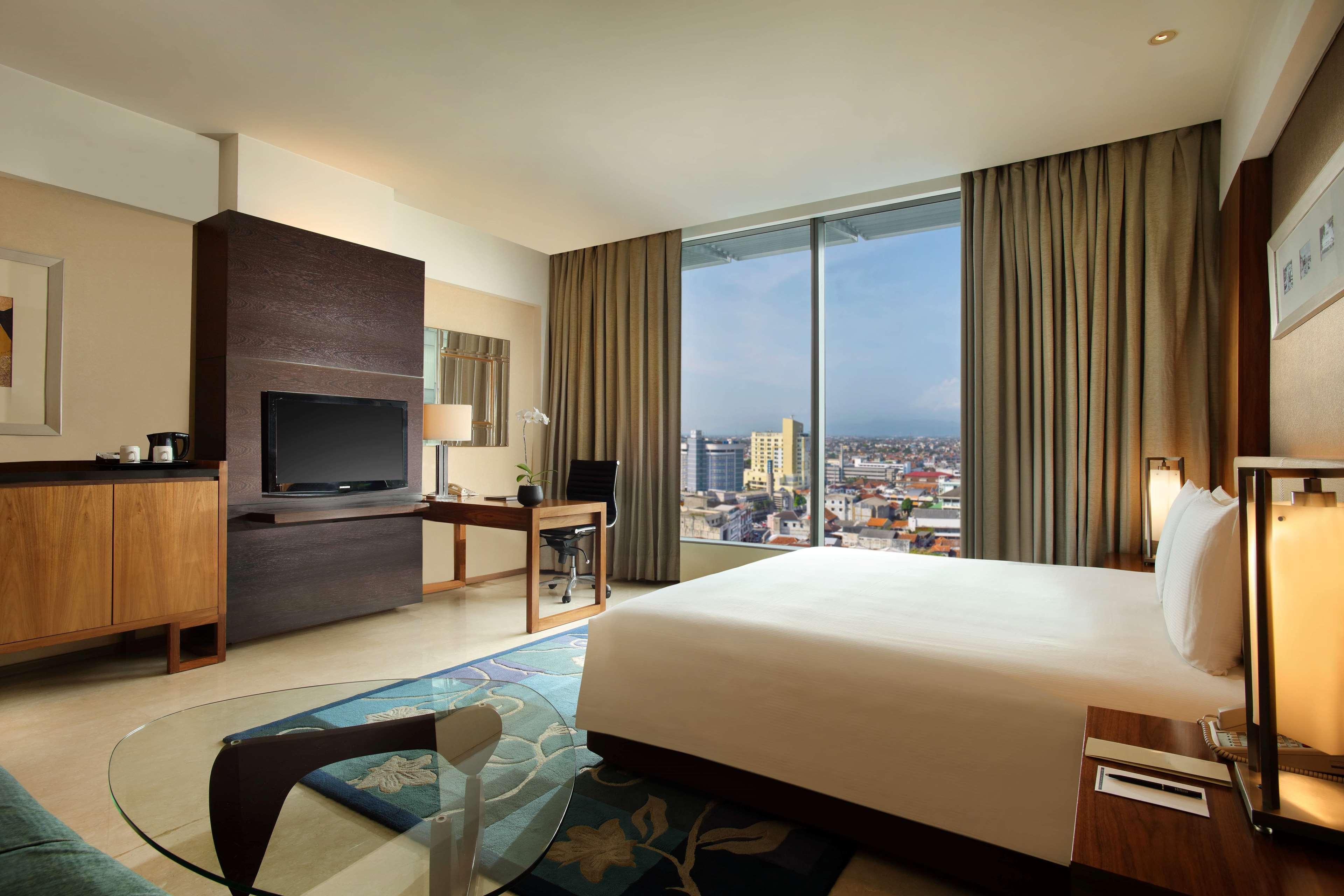 Hotel Hilton Bandung Exterior foto